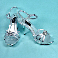 High Heel Shoes with Large Rhinestone Ornament